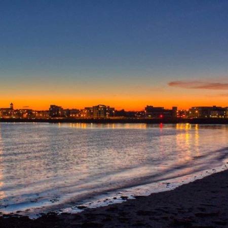 Salthill Village 3 Bed Apartment Galway Esterno foto